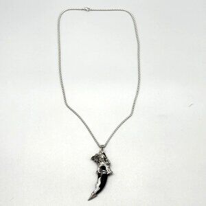 Silver Tone Wolf Head Pendant Necklace Black Tooth Blade Horn 24" Chain